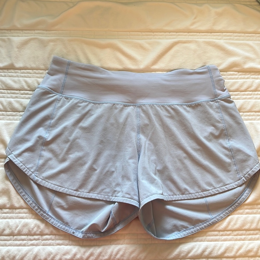 Lululemon Speed up shorts 4”, in the color Blue Linen and Size 6